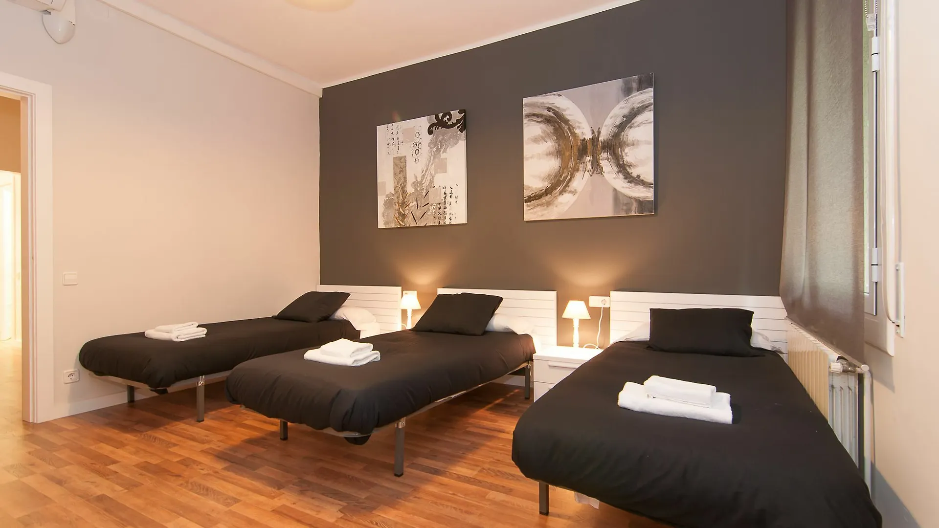 Bbarcelona Gaudi Avenue Flats Lejlighed 0*, Barcelona